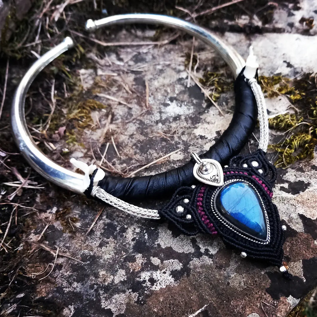 Torque argenté Labradorite & maille Viking